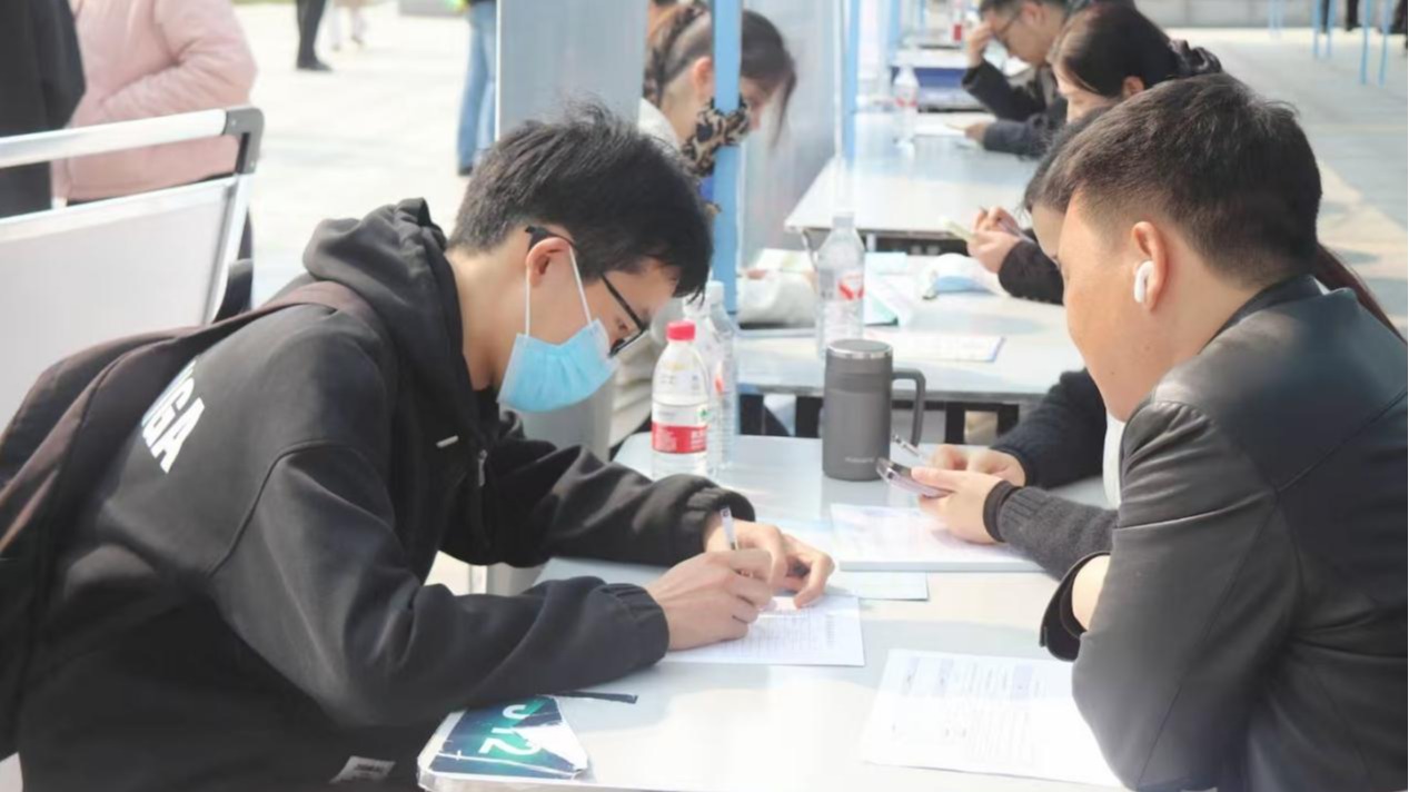 f1c144f54bcfeed5002b72ce3af88abe